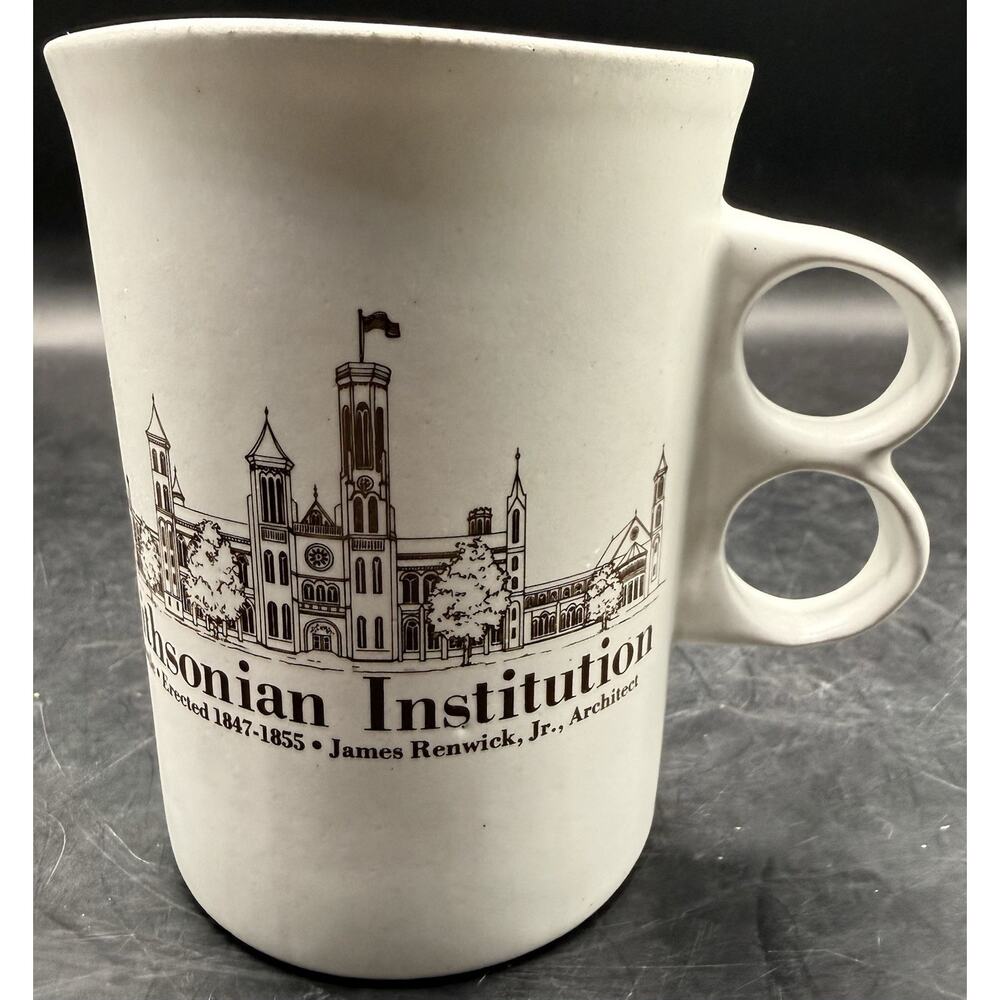 Vintage Bennington Potters 1340 Smithsonian Institution Trigger Handle Mug VT dg